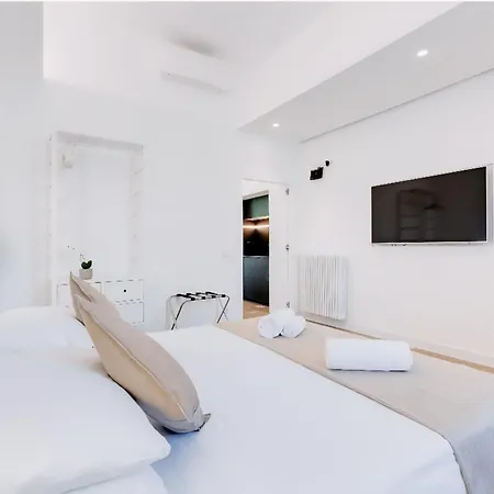 Beautiful Vatican Daire